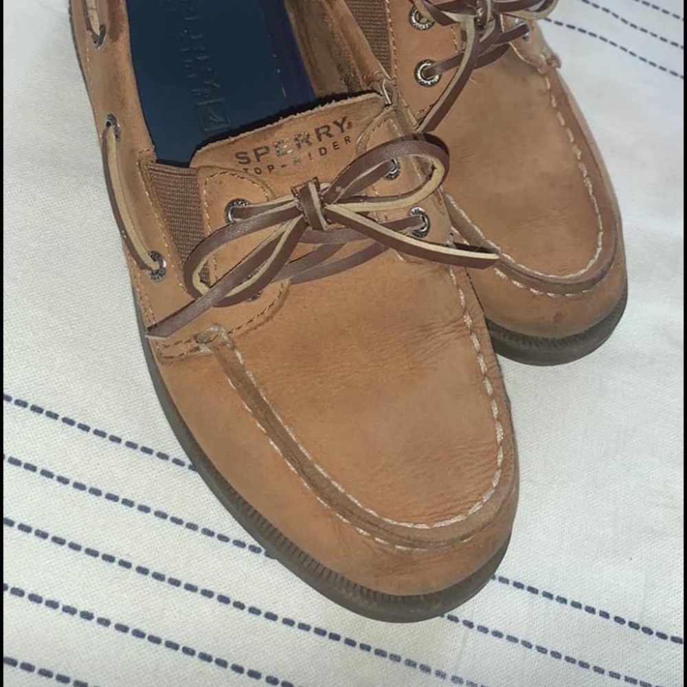 Leather sperry